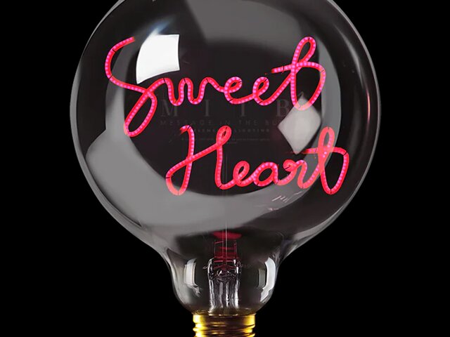 Message-in-the-bulb LED-Textglühbirne Ampoule Sweet Heart 1